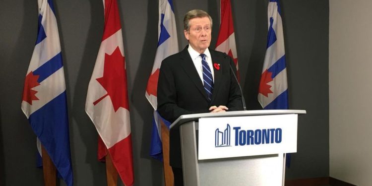 El alcalde de Toronto denuncia el antisemitismo