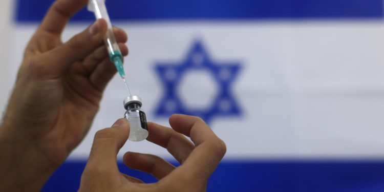 El Gobierno asegura que no hay escasez de vacunas en Israel