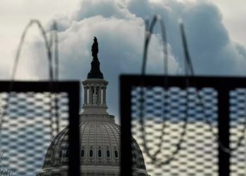 ¿Quién desbloqueó las puertas del Capitolio y dejó entrar a los alborotadores?