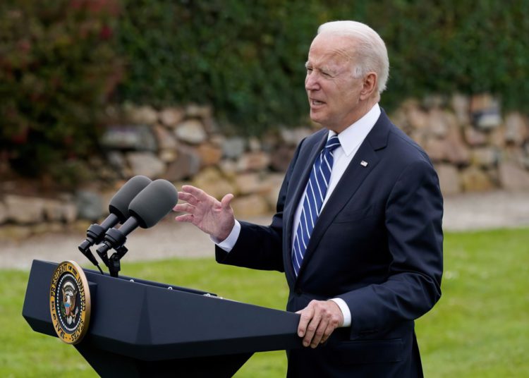 Joe Biden felicita al primer ministro Naftali Bennett