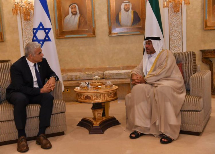 Israel y los EAU firman un histórico acuerdo económico y comercial