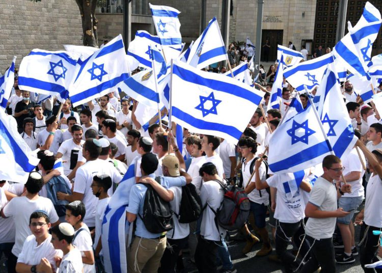 Netanyahu y Gantz llegan a un compromiso sobre la Marcha de las Banderas en Jerusalén