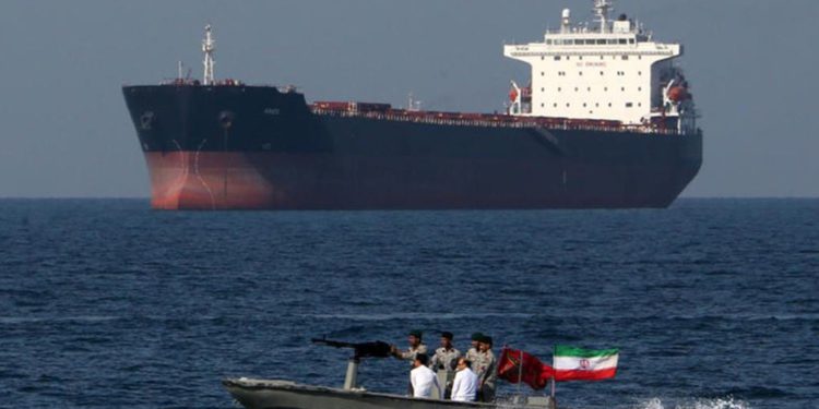 Petroleros iraníes con 1,4 millones de barriles llegarán a Siria el viernes