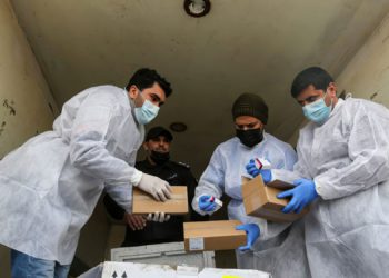 Israel dice que vacunas rechazadas por los palestinos están en perfecto estado