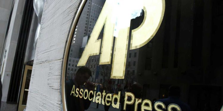 Associated Press transforma a una terrorista convicta en una “legisladora palestina”