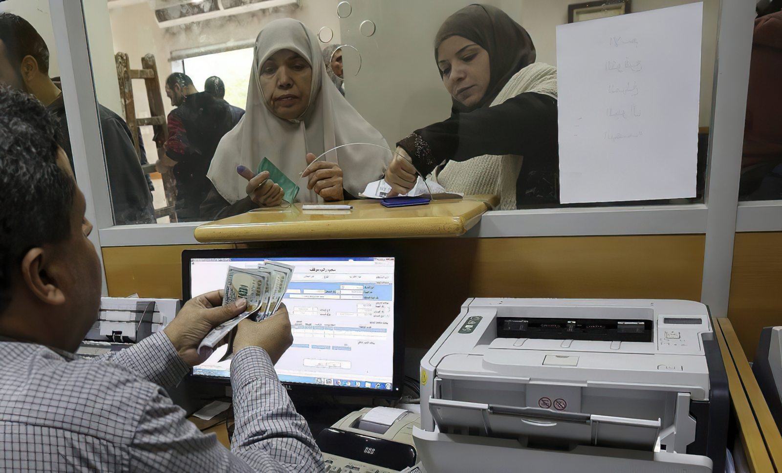 Qatar y la Autoridad Palestina llegan a un acuerdo para transferir fondos a Gaza