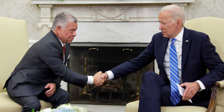 Biden se reúne con el rey Abdullah de Jordania en la Casa Blanca