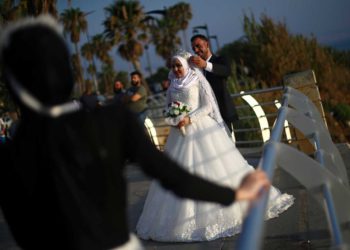 Mientras el Líbano colapsa, los miembros de Hezbolá disfrutan de bodas extravagantes