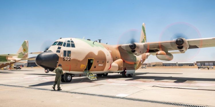 Avión de transporte C-130 de Marruecos aterriza por primera vez en Israel