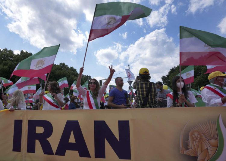 Irán condena el apoyo de EE.UU. y Europa a grupo de disidentes en Berlín
