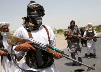 Talibanes expanden su control sobre el sur de Afganistán