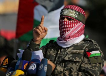 Terroristas de Gaza amenazan al gobierno de Bennet en Israel