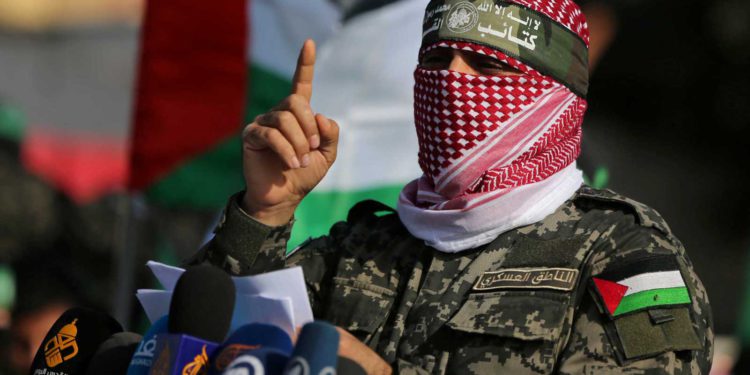 Terroristas de Gaza amenazan al gobierno de Bennet en Israel