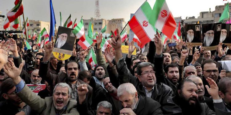 ¿Por qué no hay una condena internacional a las protestas en Irán?