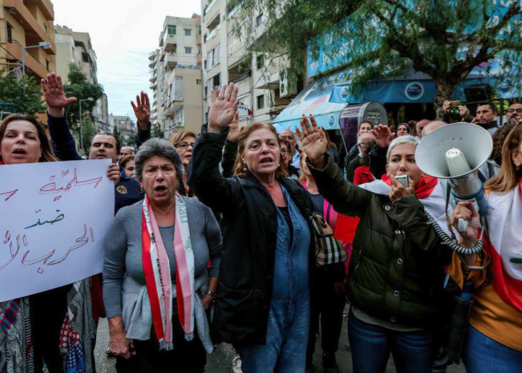 Los libaneses deben dar prioridad a su país sobre sus sectas