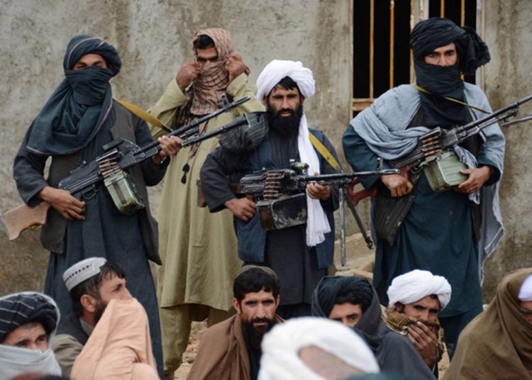 Los talibanes asesinan a alto funcionario del gobierno afgano