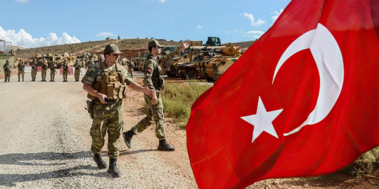 Turquía busca mantener su presencia militar en Libia pese a la presión internacional