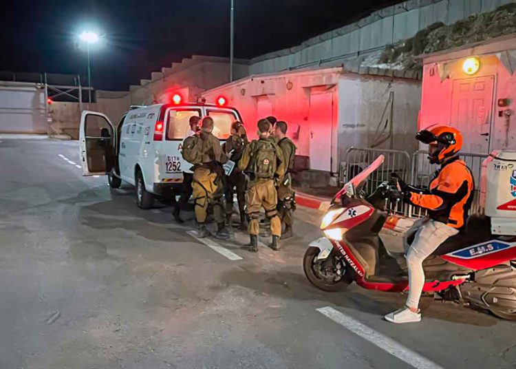 Ataque a tiros al norte de Jerusalén: un guardia de seguridad herido