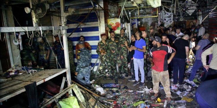 Islamistas asesinan a 30 personas con una bomba en un mercado de Bagdad