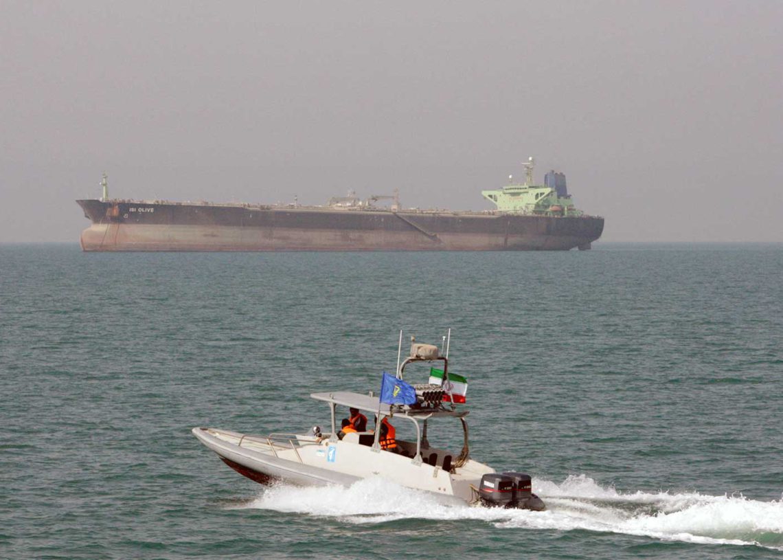 Mueren dos tripulantes en ataque a un barco operado por un empresario israelí frente a Omán