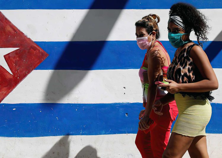 Cuba azotada por la pandemia: pico de contagios, colapso hospitalario y escasez de medicinas