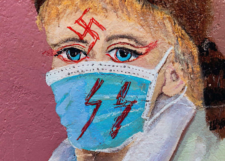 Se encuentran grafitis nazis en los murales de California