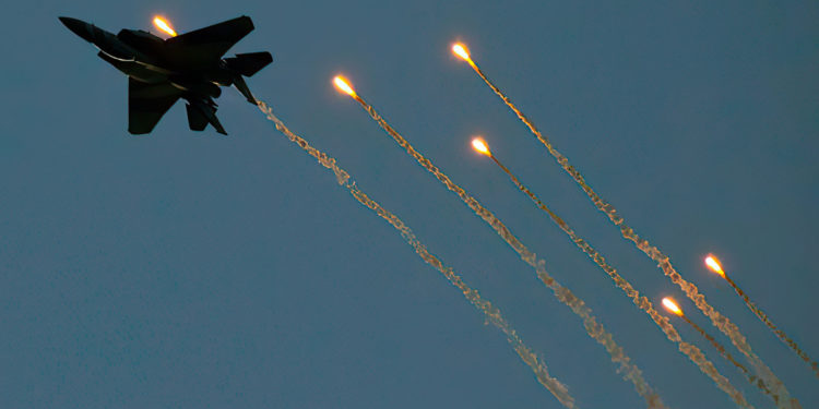 Un misil de la Cúpula de Hierro casi derriba un F-15 israelí durante el reciente conflicto de Gaza