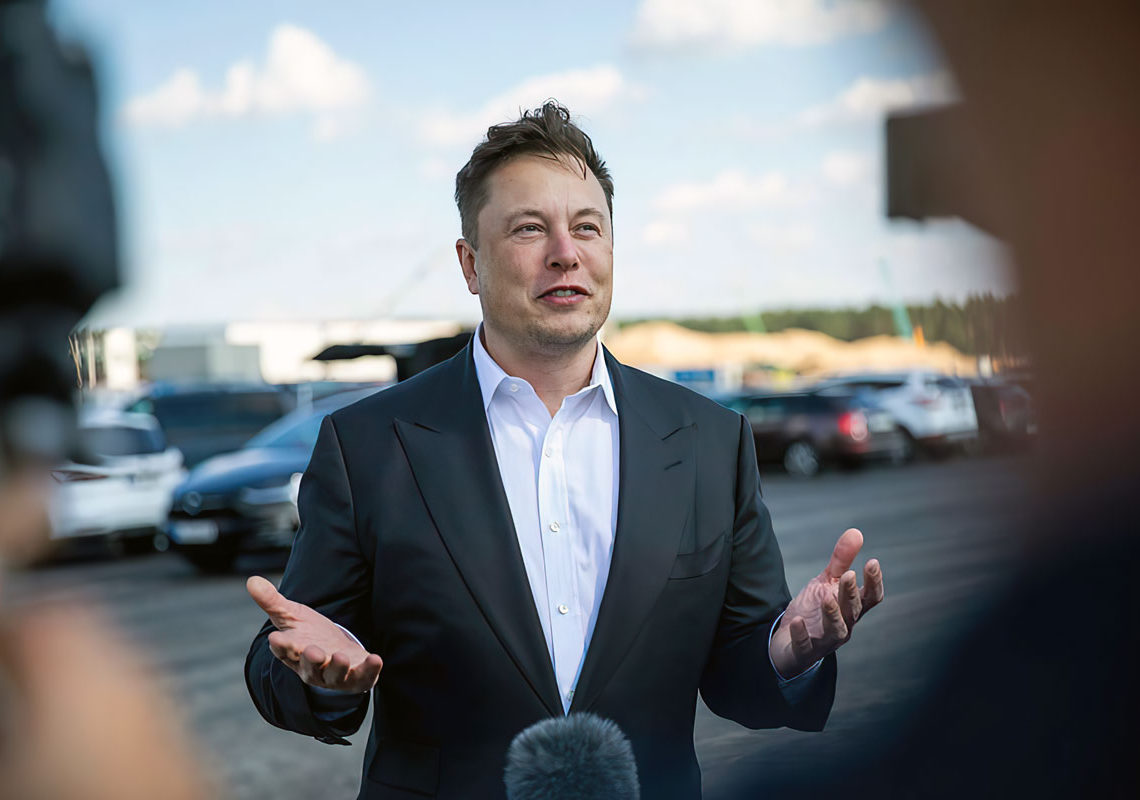 Tesla continúa su racha de beneficios en el octavo trimestre, impulsada por un ingreso neto récord