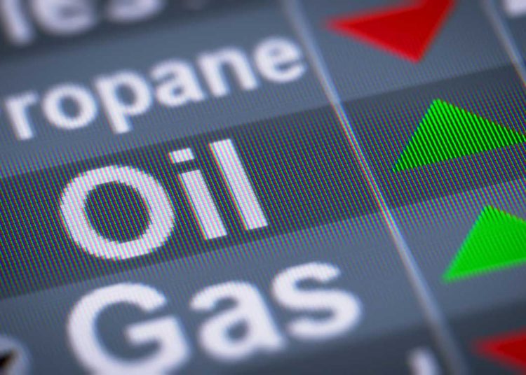 El petróleo se dispara con la caída de los inventarios de crudo