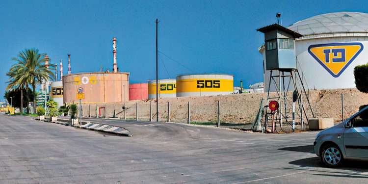 Paz estudia la posibilidad de segregar la refinería de petróleo de Ashdod
