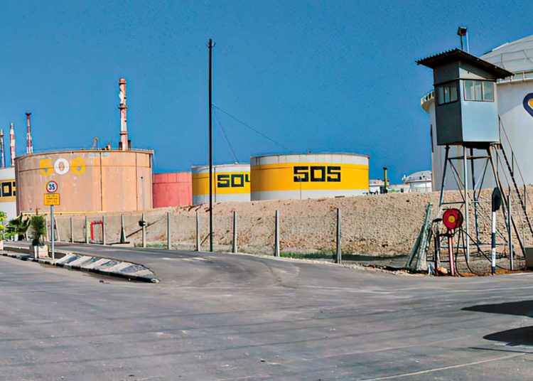 Paz estudia la posibilidad de segregar la refinería de petróleo de Ashdod