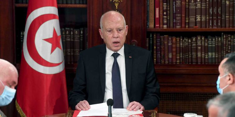 Túnez: Presidente destituye al ministro de Defensa tras suspender el Parlamento y despedir al primer ministro