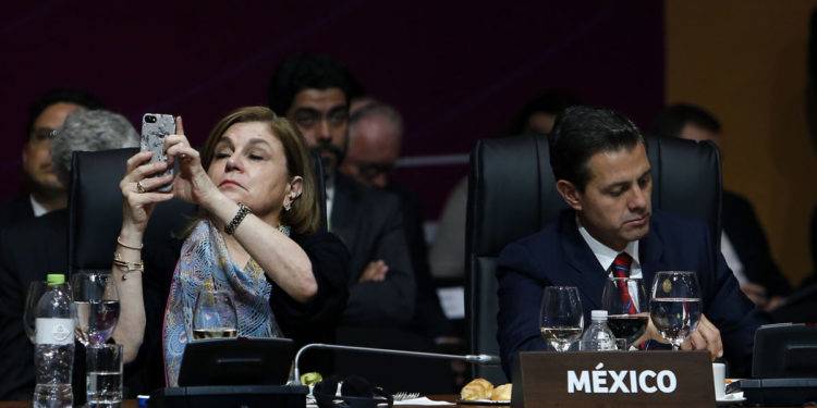 México denuncia acuerdos de espionaje con NSO por $300 millones