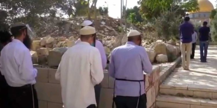 Israel permite que los judíos recen en el Monte del Templo