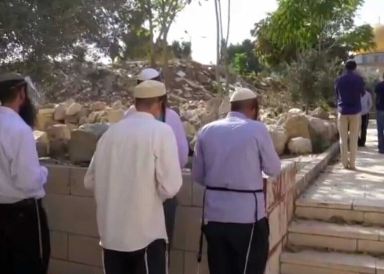 Israel permite que los judíos recen en el Monte del Templo