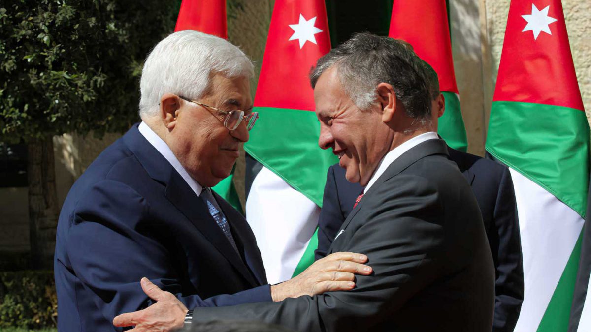 El rey de Jordania se reúne con Abbas para intentar reactivar las conversaciones con Israel