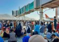 Cinco muertos en el aeropuerto de Kabul: afganos y extranjeros huyen de los talibanes