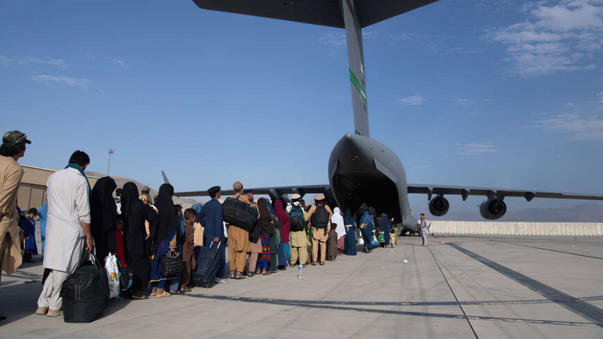 Los talibanes buscarán la ayuda de Qatar para administrar el aeropuerto de Kabul