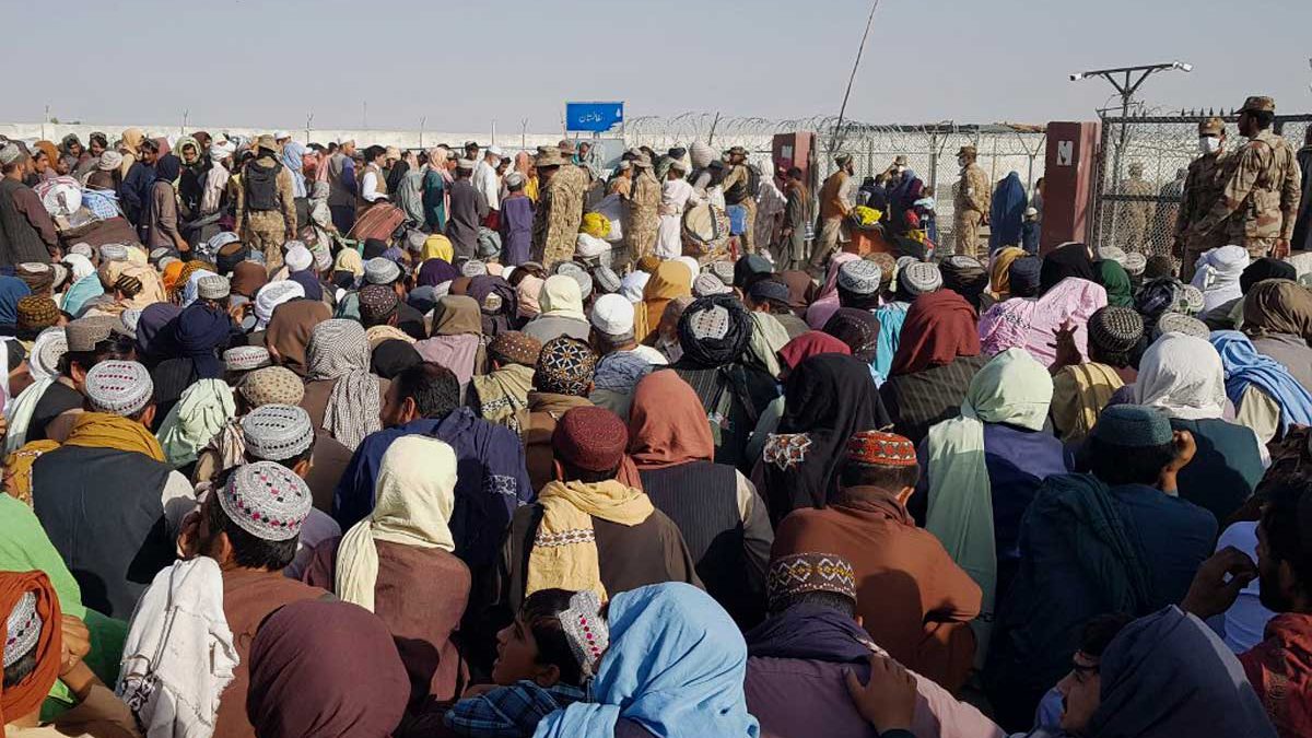 Afganistán: Decenas de refugiados que apoyan a los talibanes buscan volver a casa