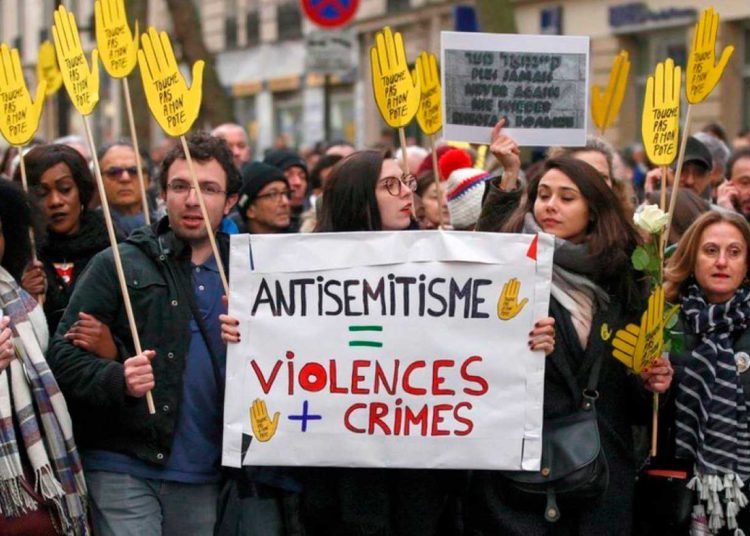 Los judíos son víctimas del 58% de los delitos de odio por motivos religiosos en EE.UU.