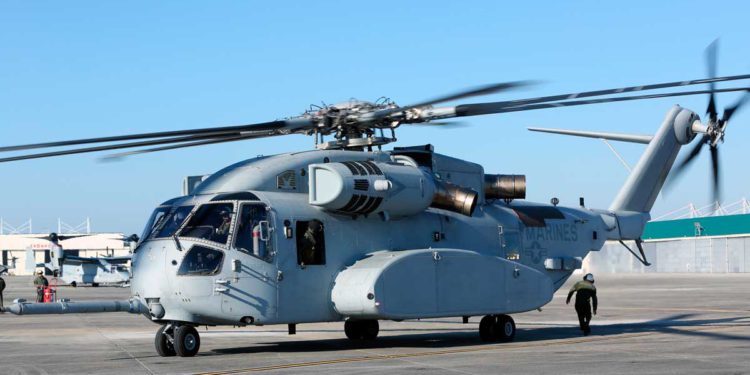 El nuevo y enorme helicóptero CH-53K de los Marines de EE. UU. inicia pruebas operativas