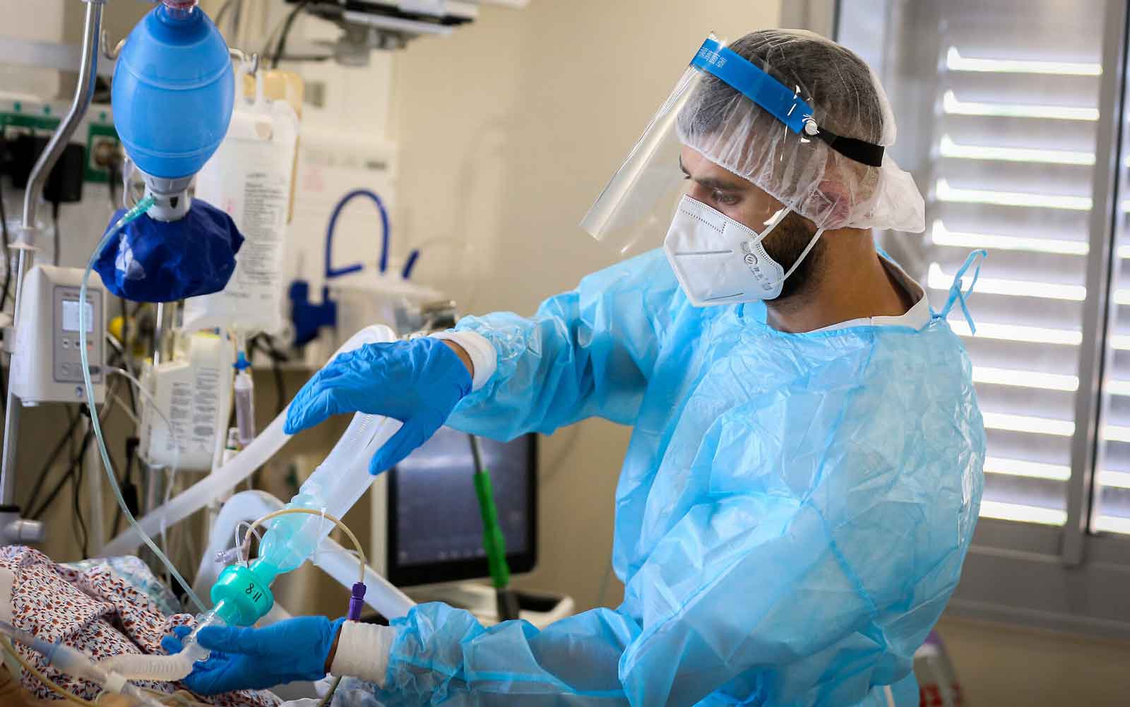 Covid-19 en Israel: Casos graves superan los 500 por primera vez desde marzo