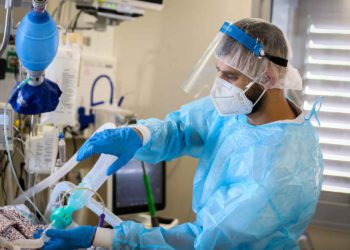 Pacientes de Covid del centro de Israel trasladados a hospitales de Jerusalén para evitar el colapso