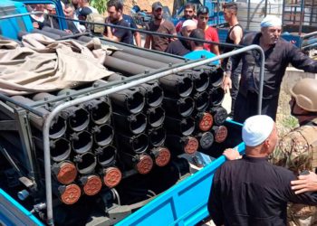 Partidarios de Hezbolá castigan a los drusos libaneses por detener vehículo con misiles
