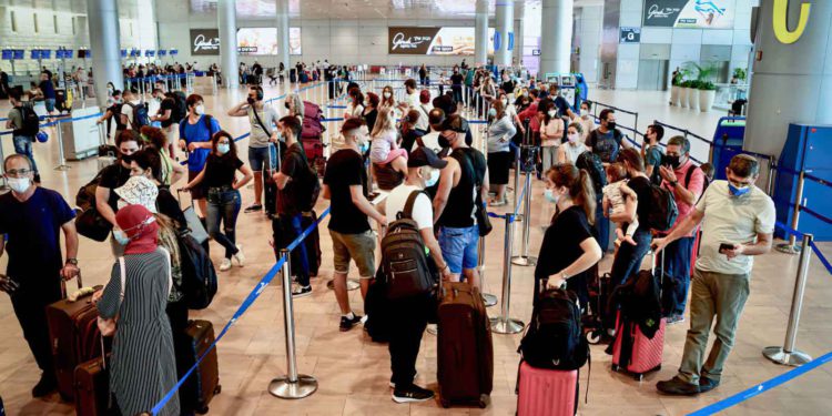 Israel cancela cientos de permisos de entrada a ciudadanos extranjeros