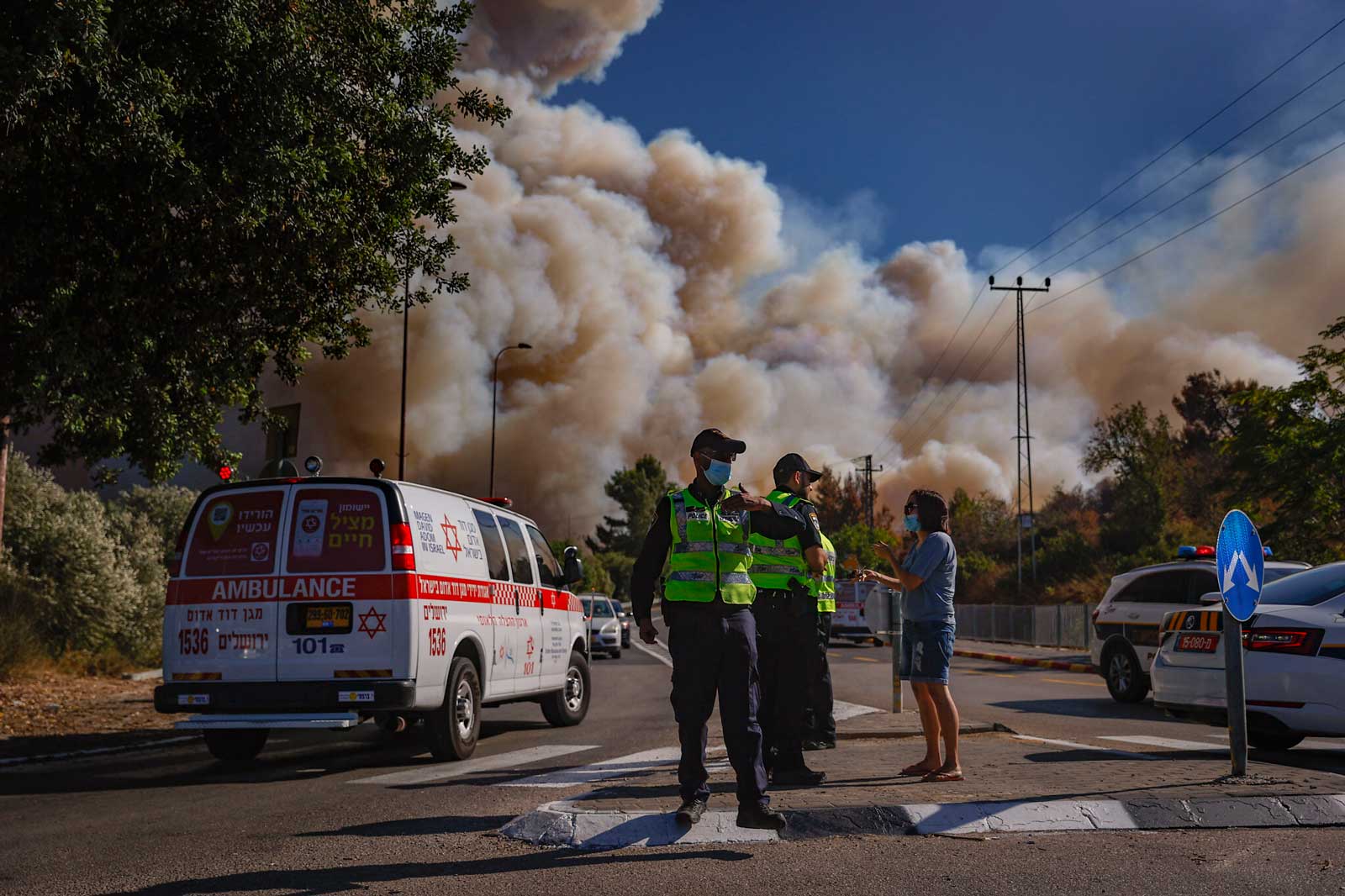 Los incendios forestales en Jerusalén se extienden mientras la policía busca a dos desaparecidos