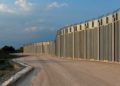 Grecia completa muro fronterizo con Turquía para impedir la entrada de refugiados afganos