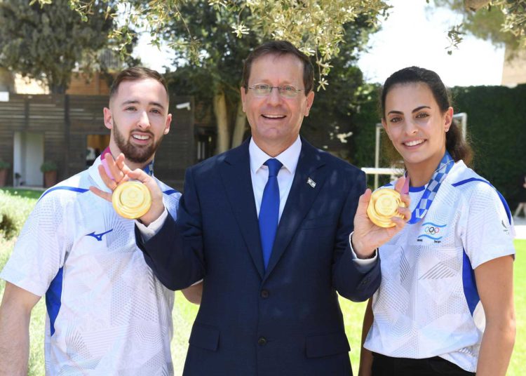 Herzog y Bennett reciben a la delegación olímpica más exitosa en la historia de Israel