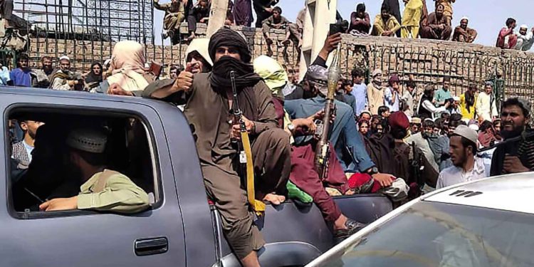 Los talibanes invaden Kabul en una ofensiva relámpago