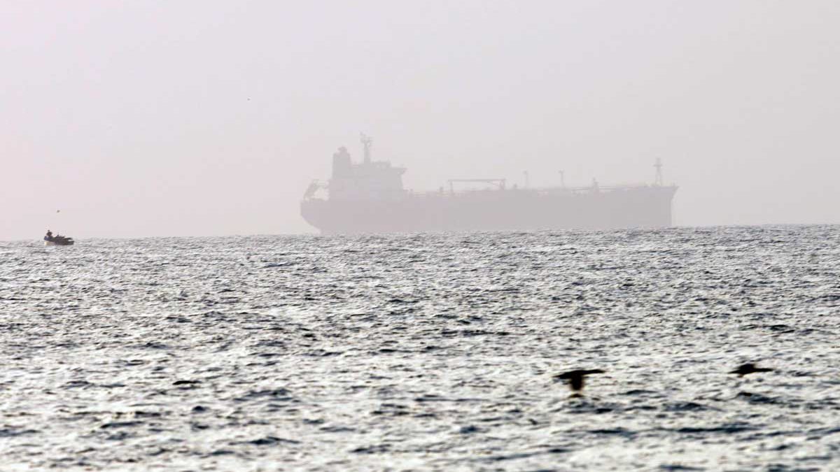 Secuestradores abandonan el barco en el Golfo de Omán